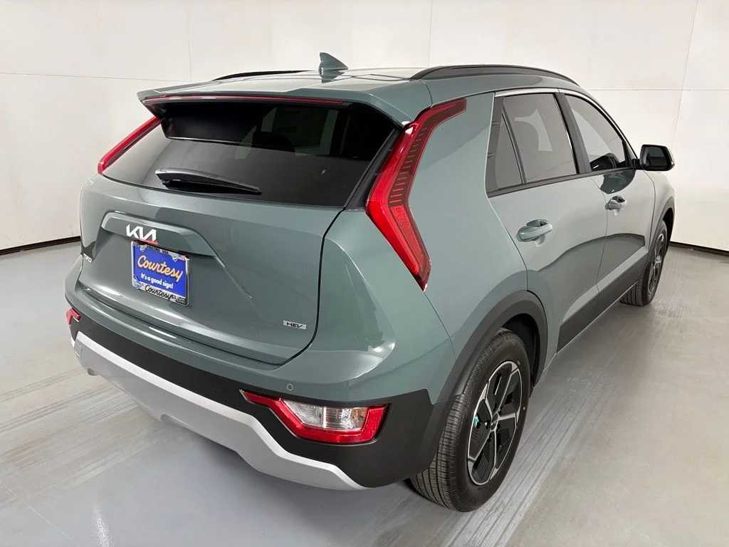 New 2026 Cityscape Green Kia EX image 8