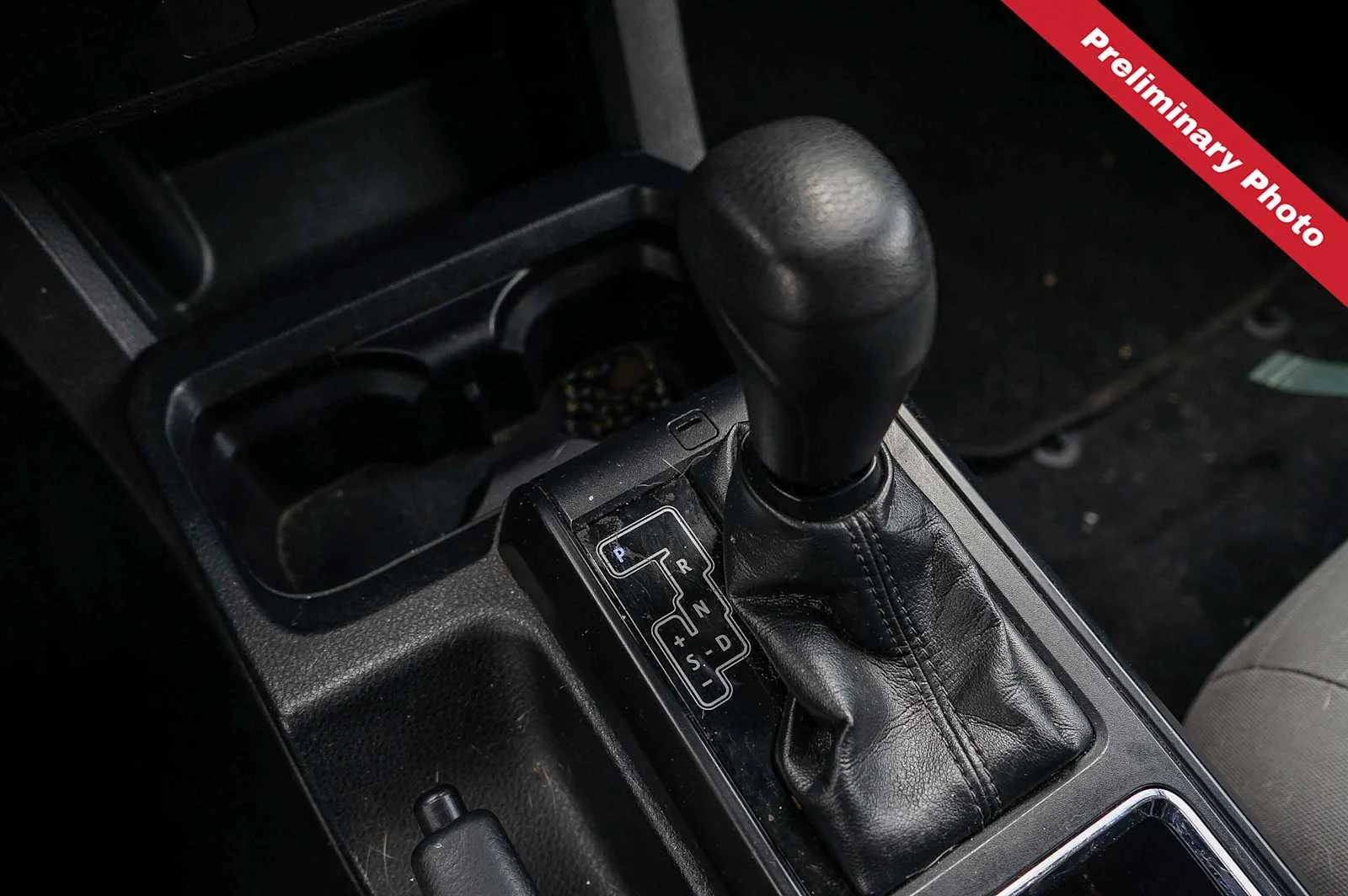 Used 2018 Super White Toyota SR image 15