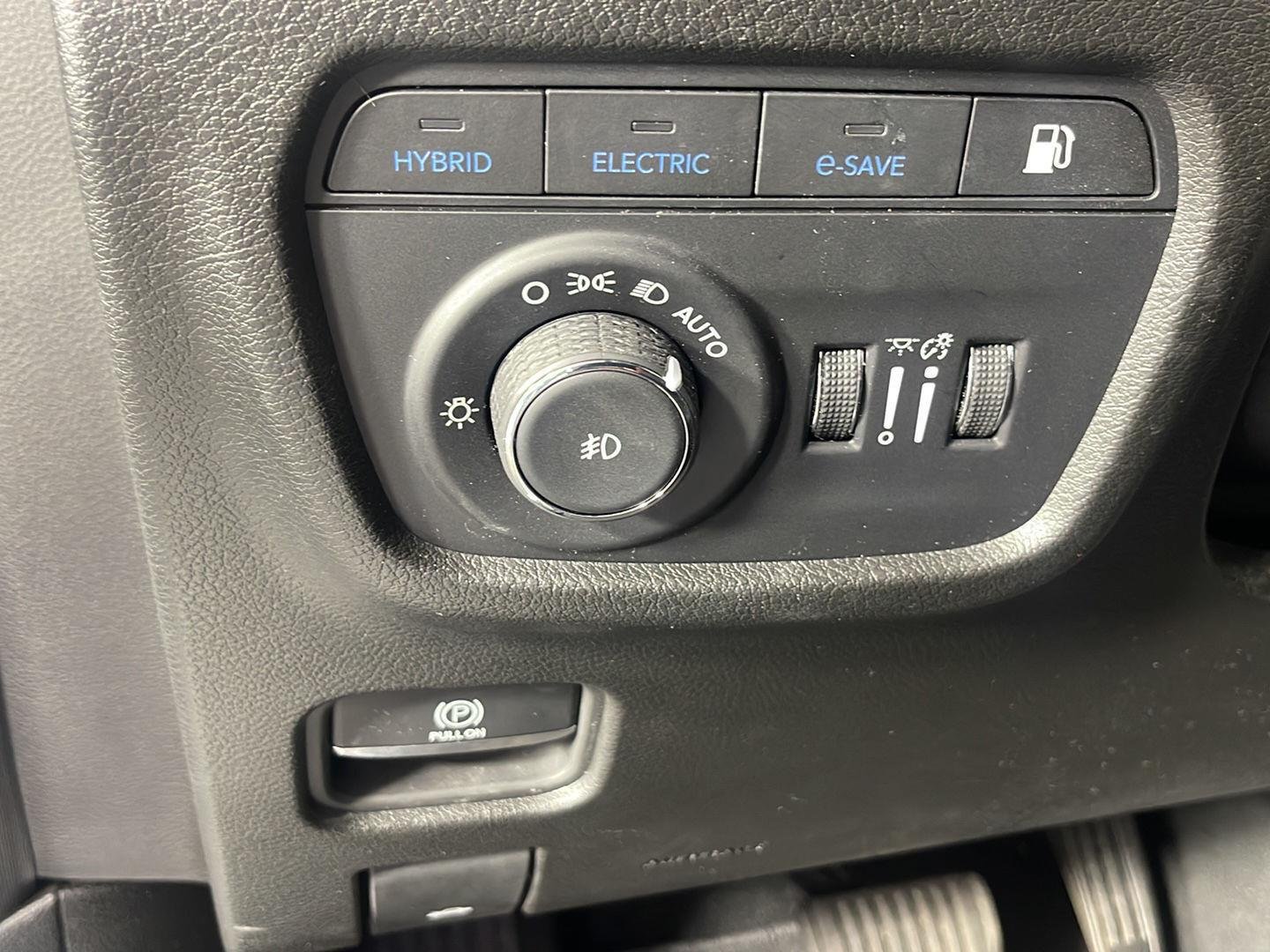 Used 2023 Bright White Clearcoat Jeep Overland image 25
