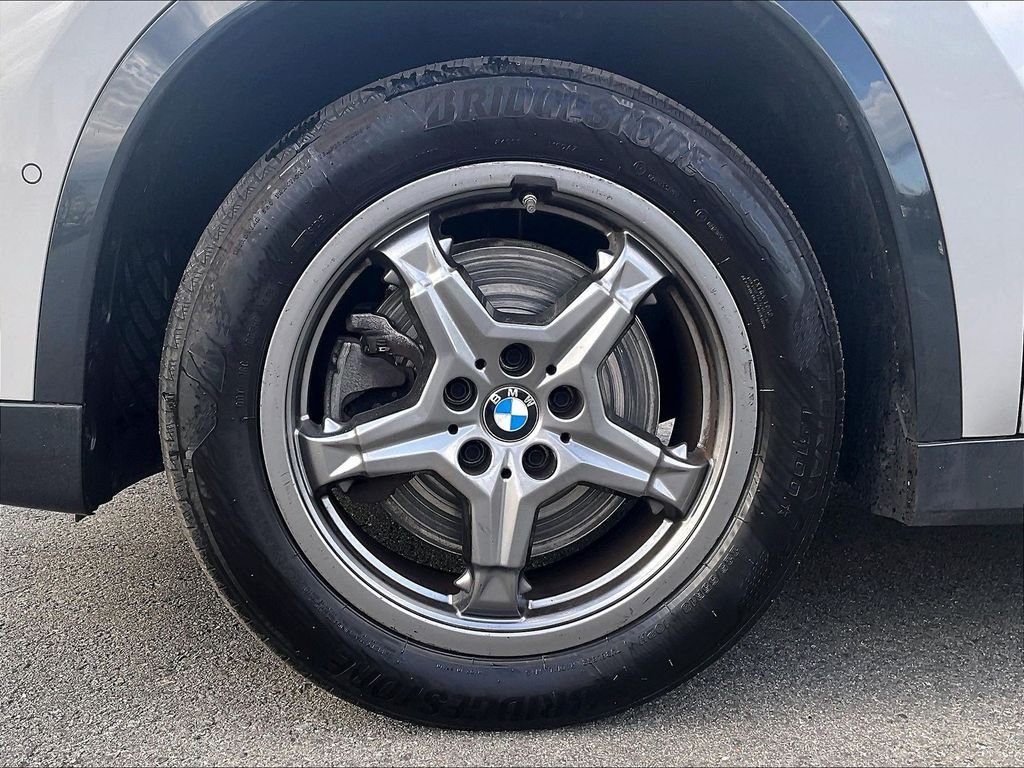 Used 2024 Silver BMW xDrive28i image 22