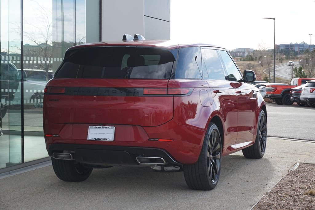 New 2025 Firenze Red Land Rover Dynamic SE image 2