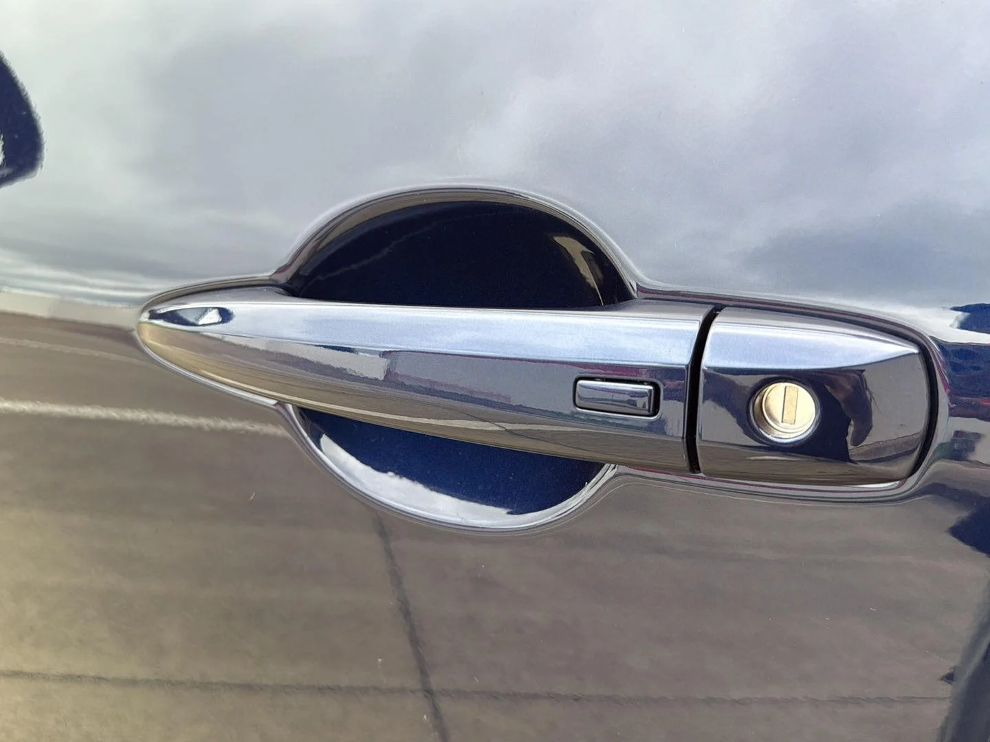 New 2026 DEEP OCEAN BLUE Nissan SV image 17