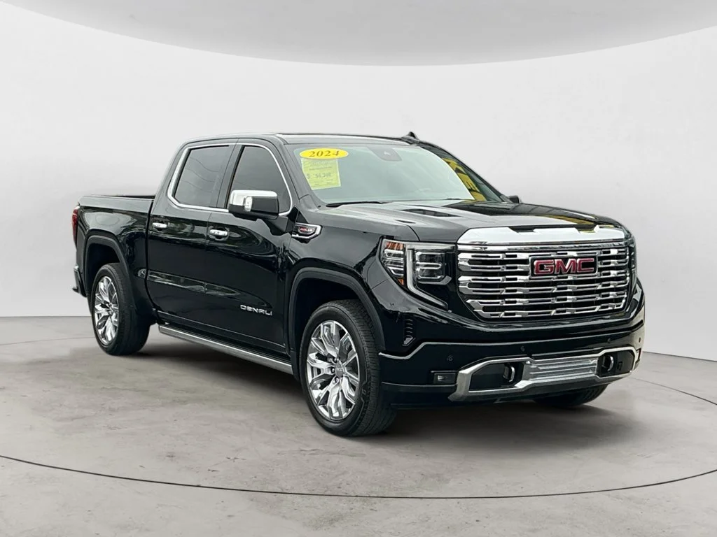 Used 2024 Black GMC Denali image 3