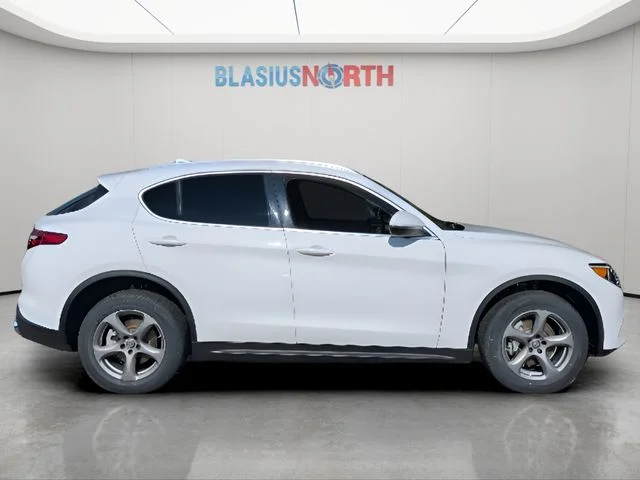 Used 2021 White Alfa Romeo Sprint image 4