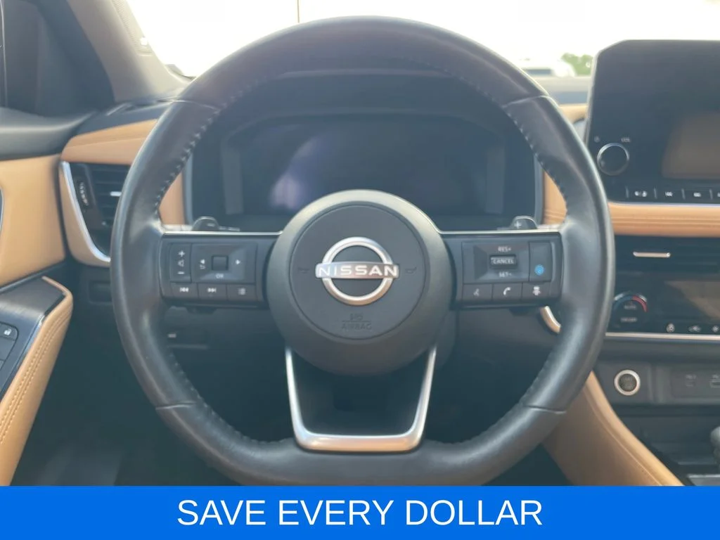 Used 2023 Black Nissan Platinum image 14