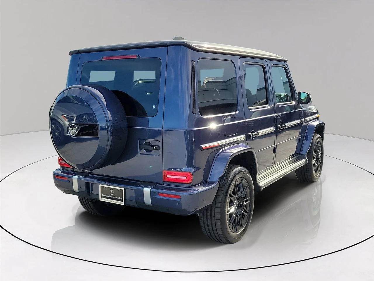 New 2027 Twilight blue Mercedes-Benz G 580 image 4