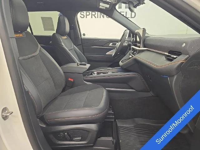 New 2027 Star White Metallic Tri-Coat Ford Tremor® image 10