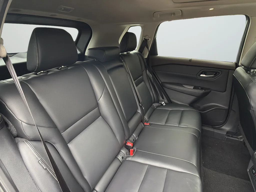 Used 2023 Gray Nissan SL image 29