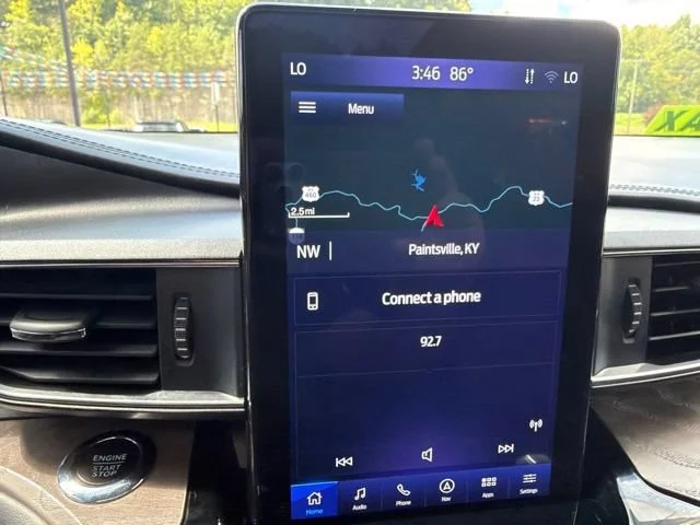 Used 2022 Silver Ford Platinum image 47