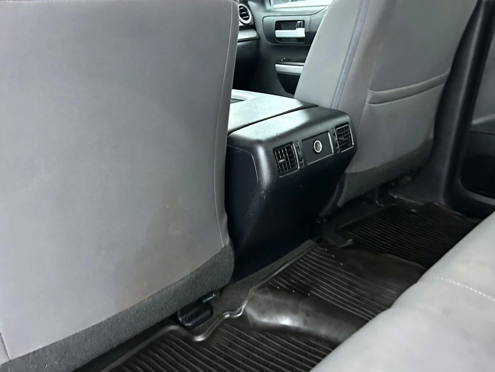 Used 2016 Silver Toyota SR5 image 21