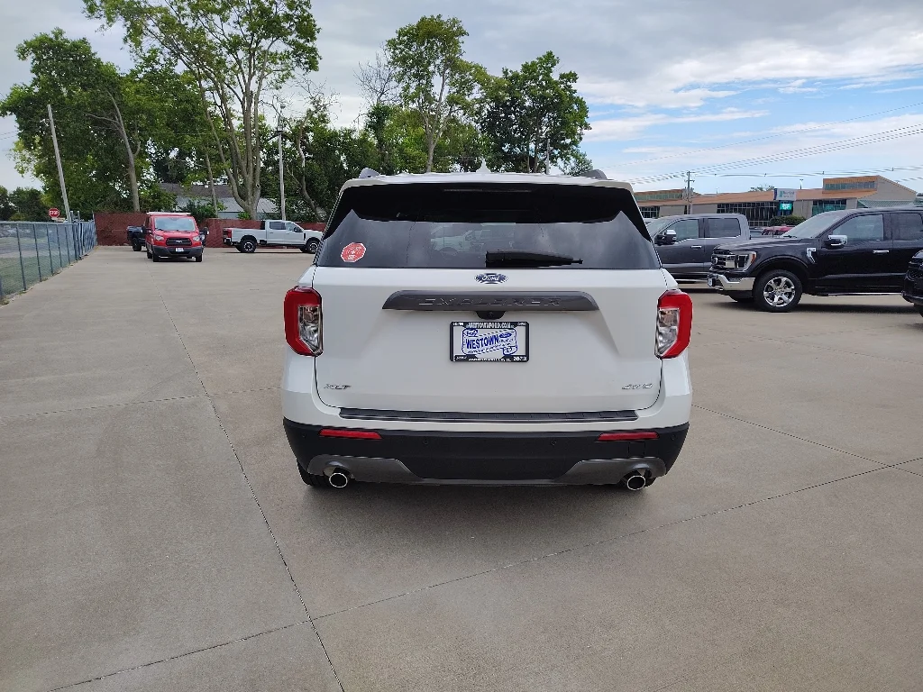Used 2024 Star White Ford XLT image 4