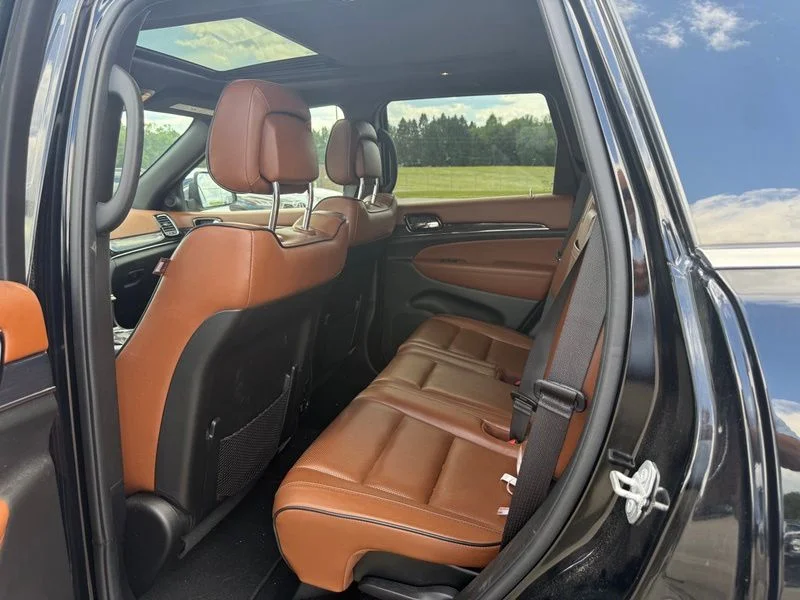 Used 2020 Black Jeep Overland image 11