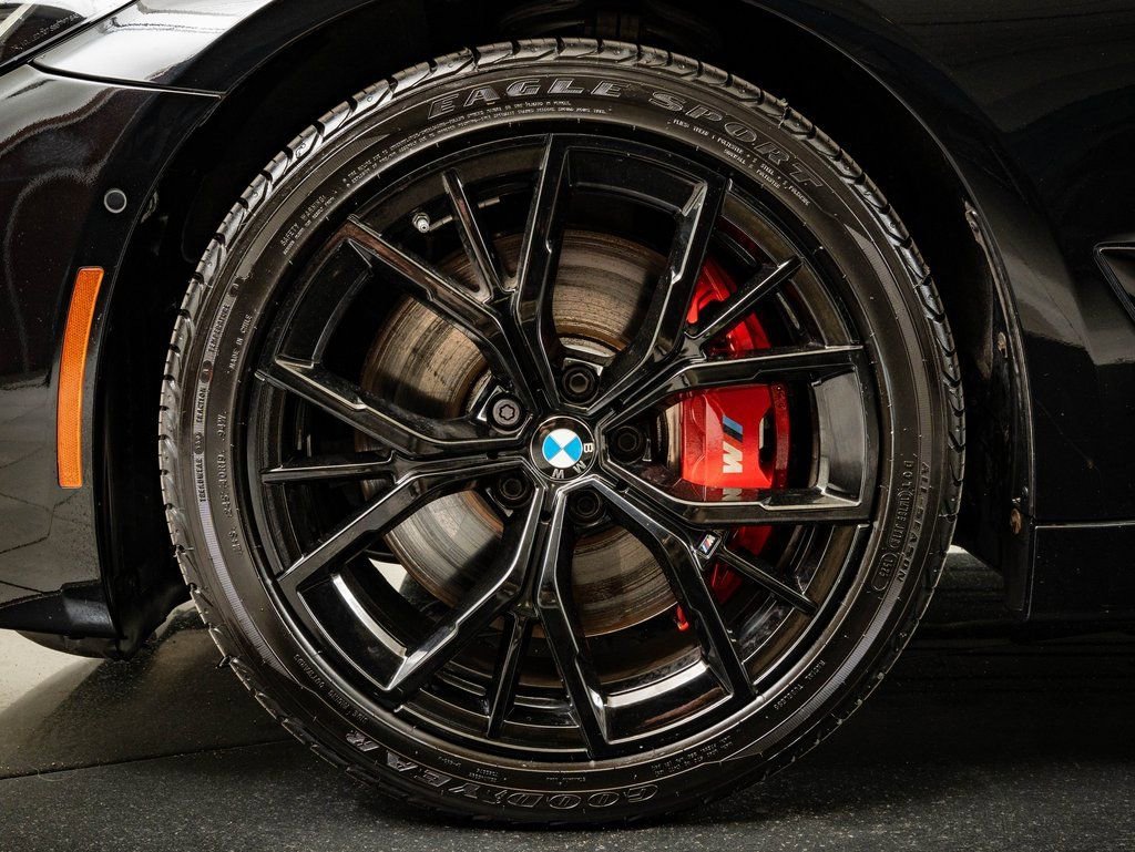 Used 2023 Black Sapphire Metallic BMW 540i xDrive image 13
