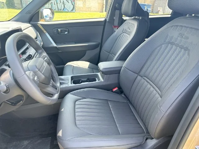 New 2027 Terrain Brown / Black Roof Kia X-Line S image 22