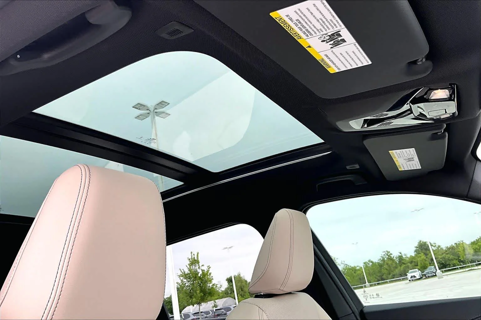 Used 2023 Phytonic Blue Metallic BMW xDrive28i image 13
