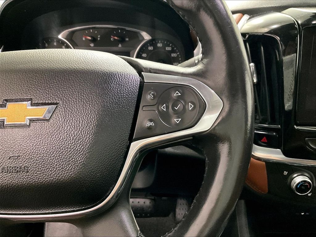Used 2018 Mosaic Black Metallic Chevrolet High Country image 25