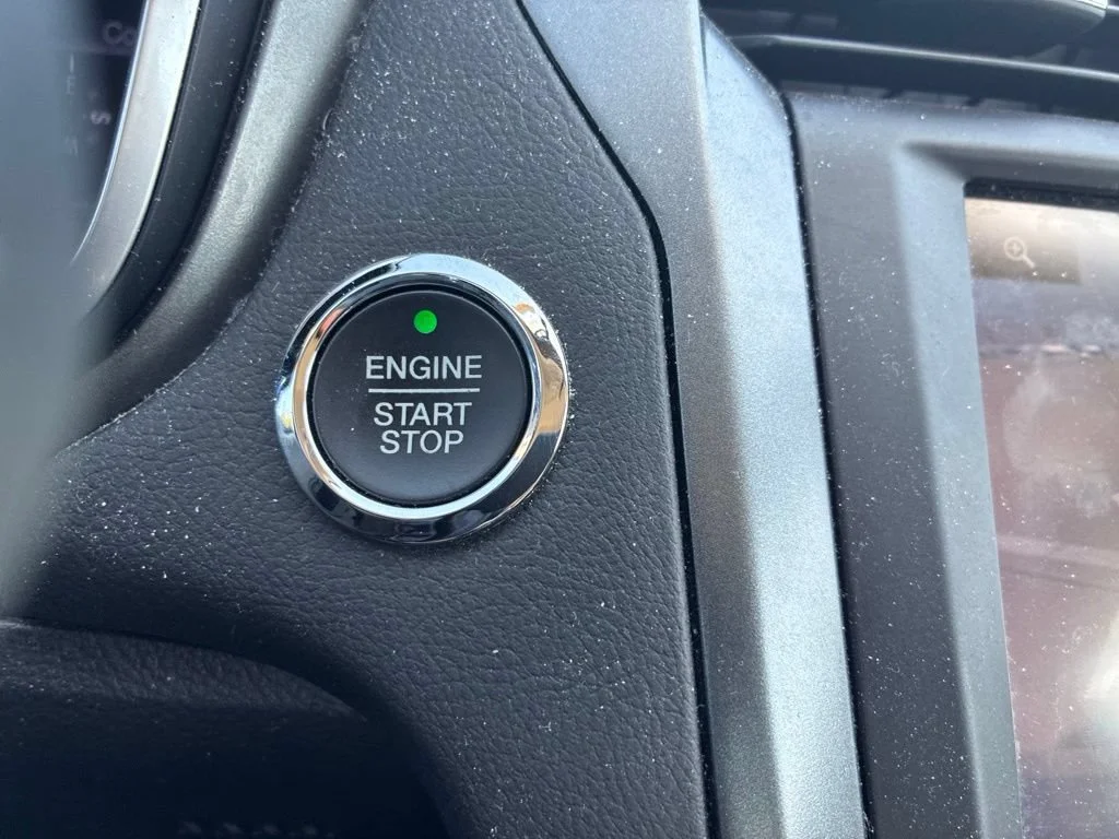 Used 2016 Blue Ford Titanium image 11