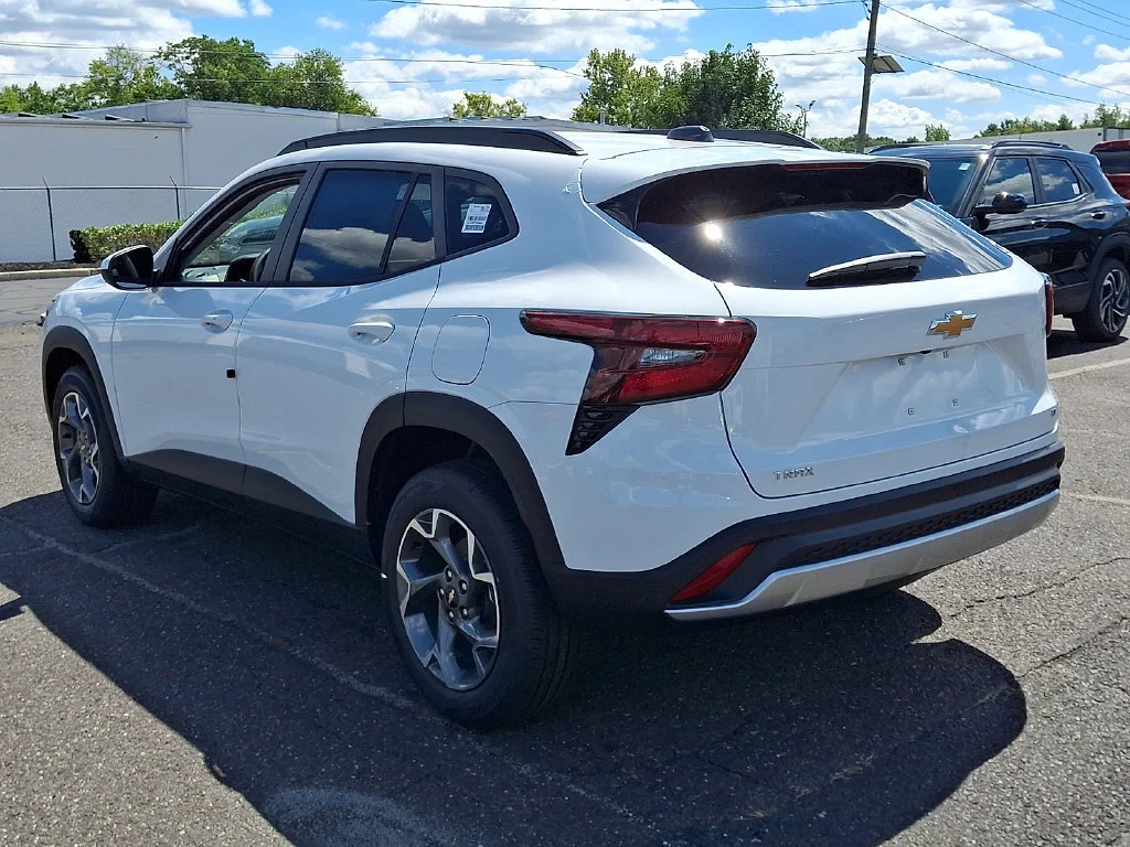 New 2026 Summit White Chevrolet LT image 6