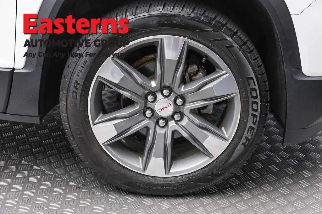 Used 2018 White GMC SLT-2 image 37