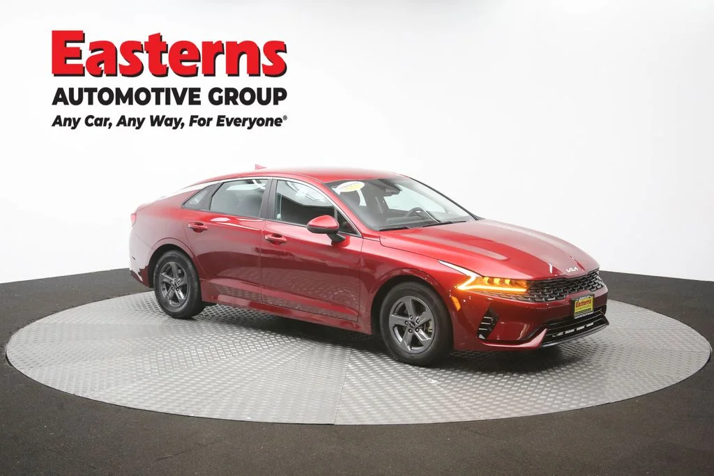 Used 2023 Red Kia LXS image 47