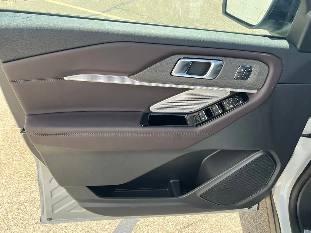 New 2026 Space White Metallic Ford Platinum™ image 12