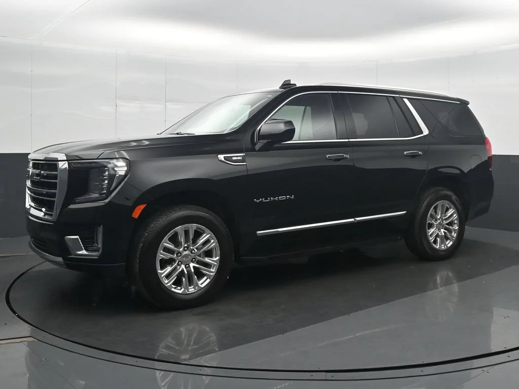 Used 2024 Black GMC SLT image 2