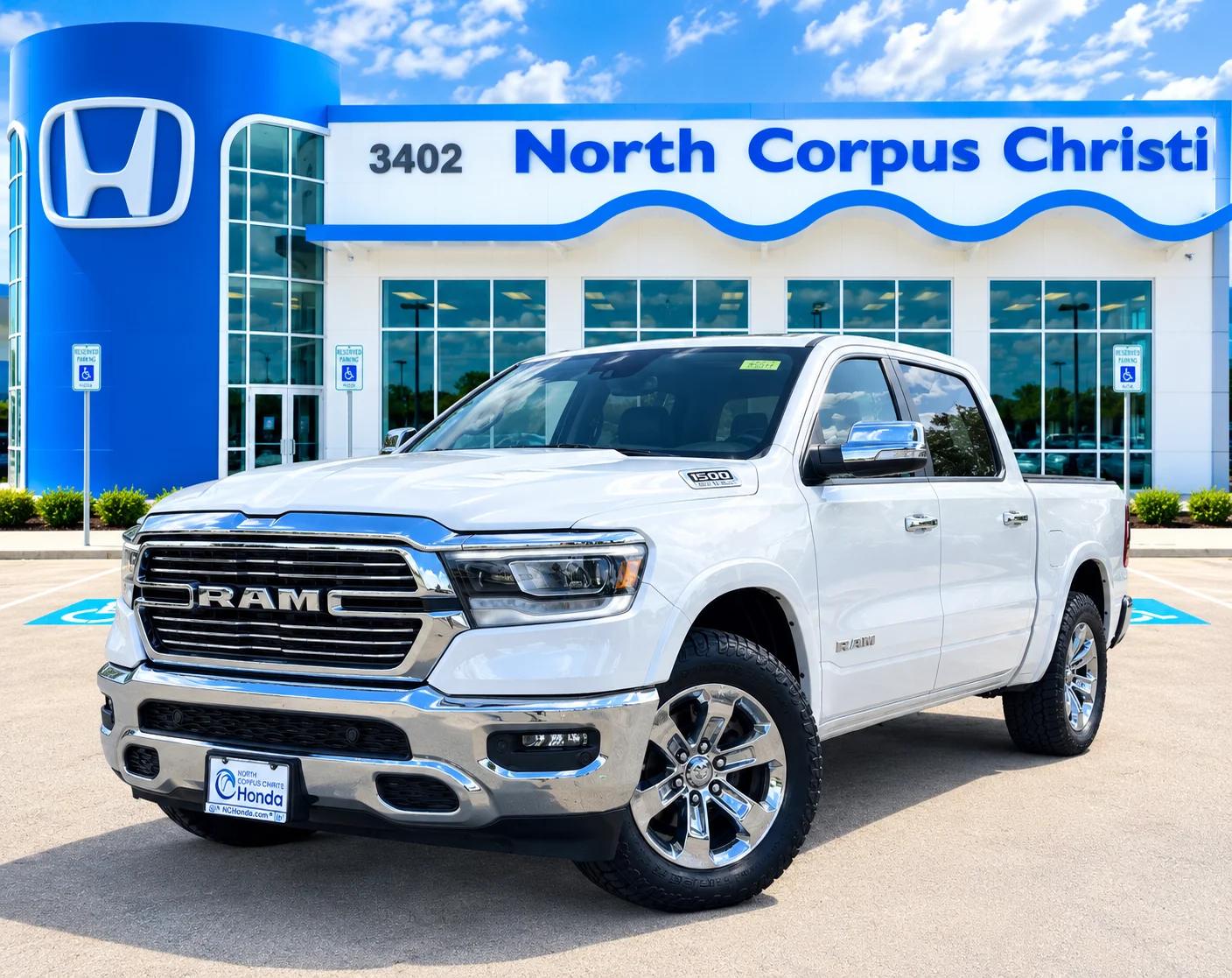 Used 2022 White Ram Laramie image 1