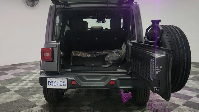Used 2025 Gray Jeep Sahara 4xe image 19