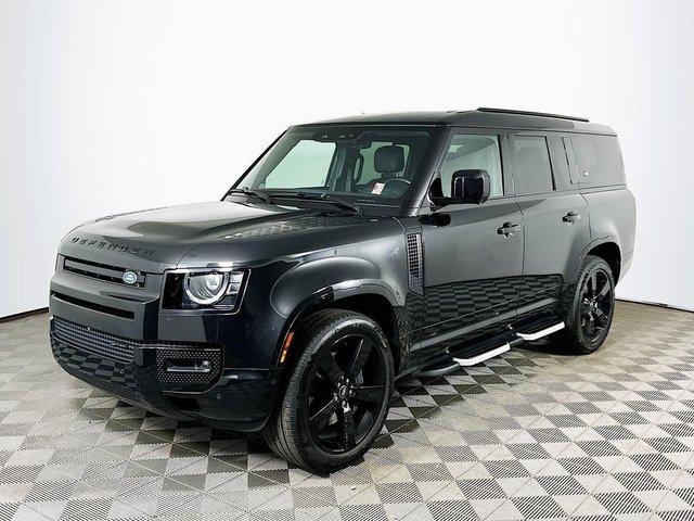 2023 Land Rover Defender 130 X-Dynamic SE
