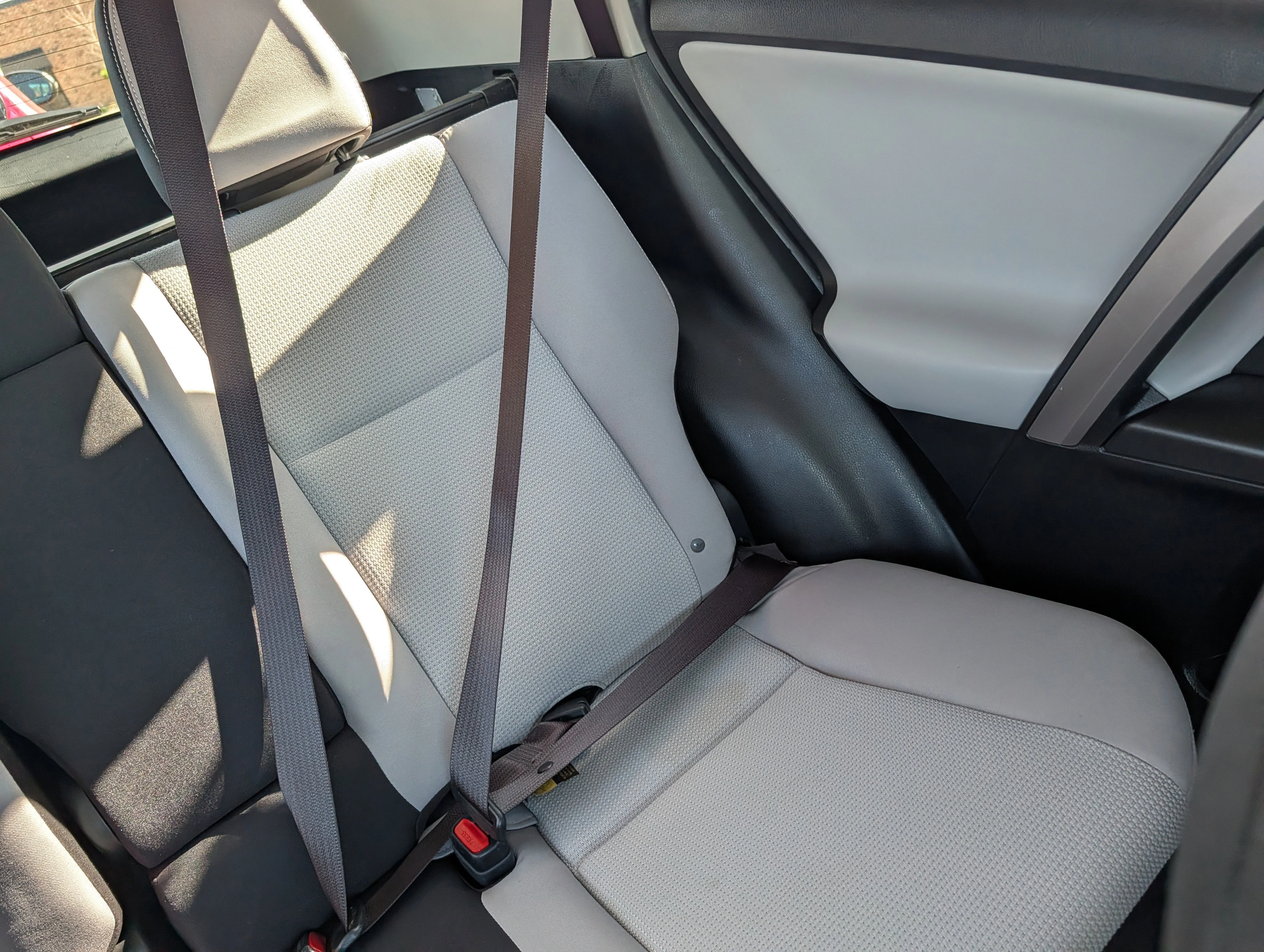 Used 2017 Magnetic Gray Metallic Toyota XLE image 14
