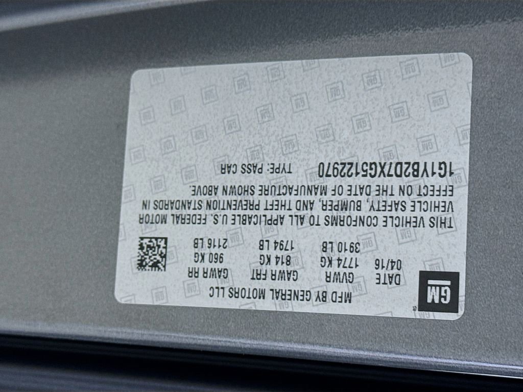 Used 2016 Shark Gray Metallic Chevrolet 1LT image 29