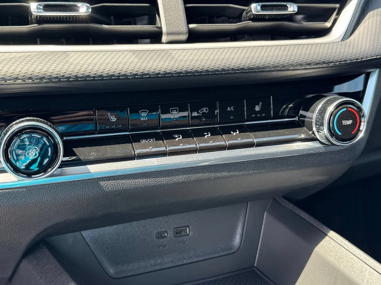 2027 Chevrolet Equinox LT - Photo 21