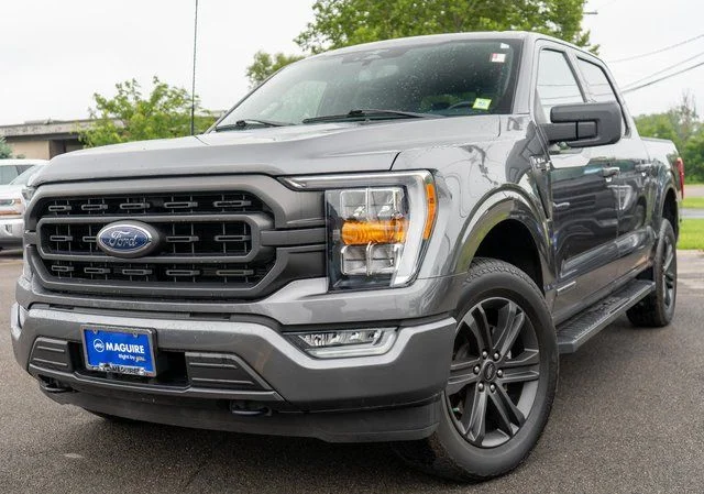Used 2023 Gray Ford XLT image 1