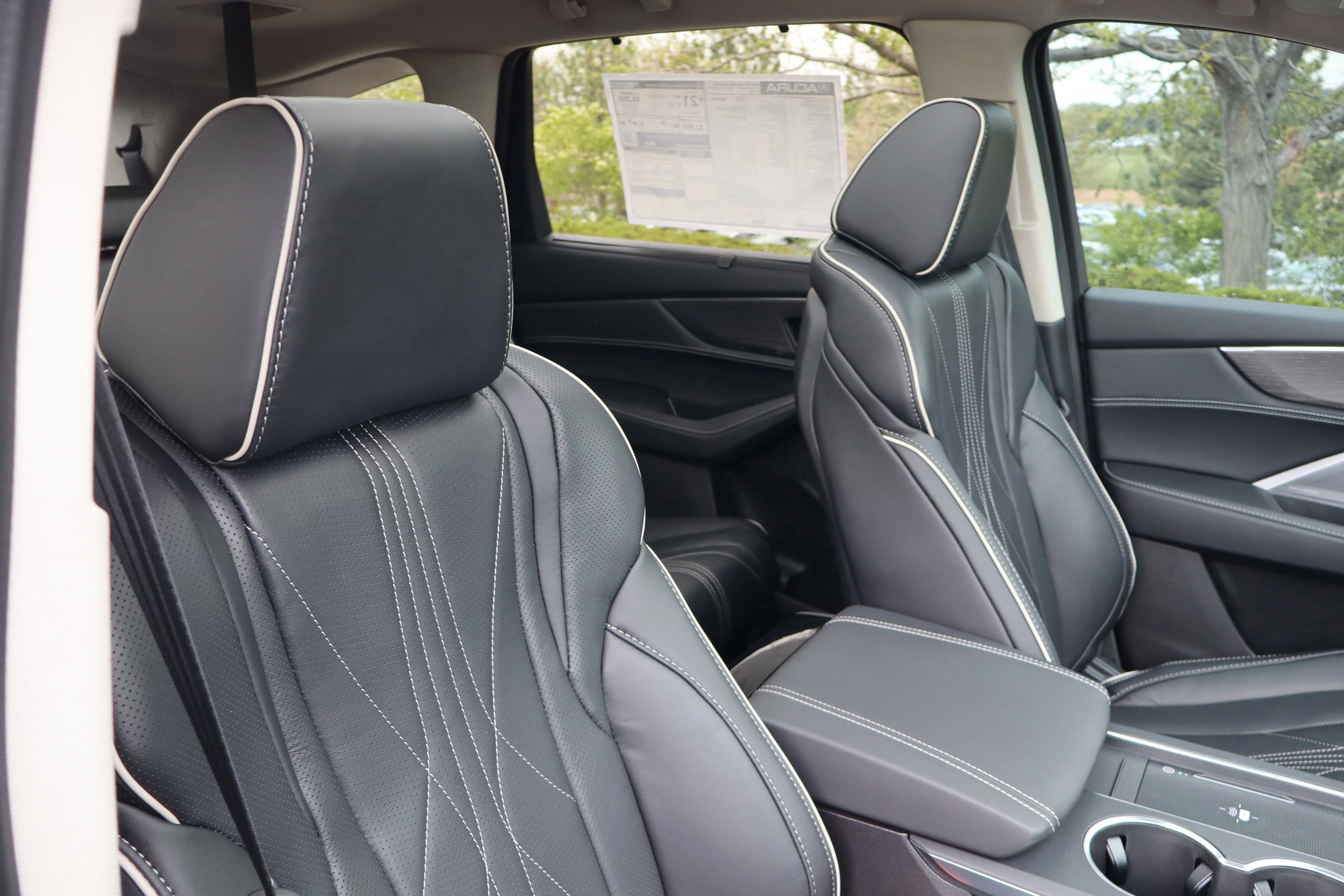 New 2026 Liquid Carbon Metallic Acura w/Advance Package image 33