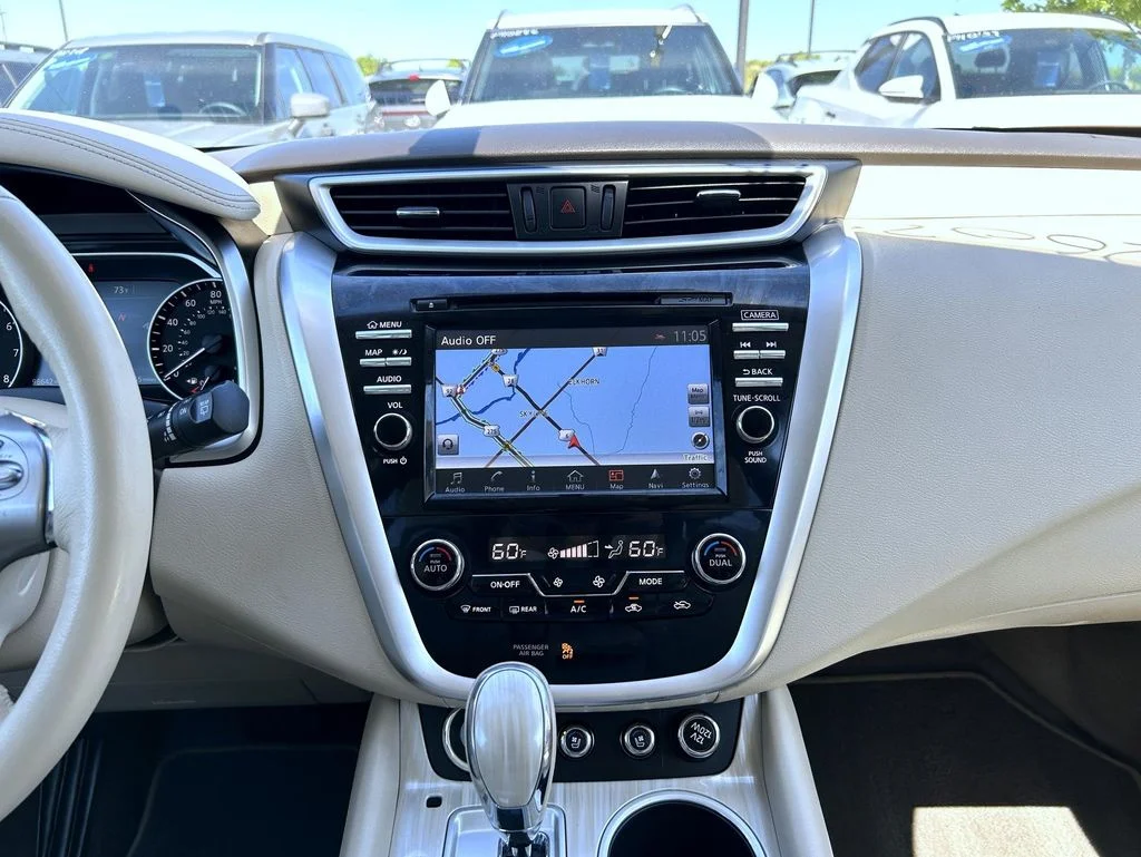 Used 2017 Red Nissan Platinum image 15