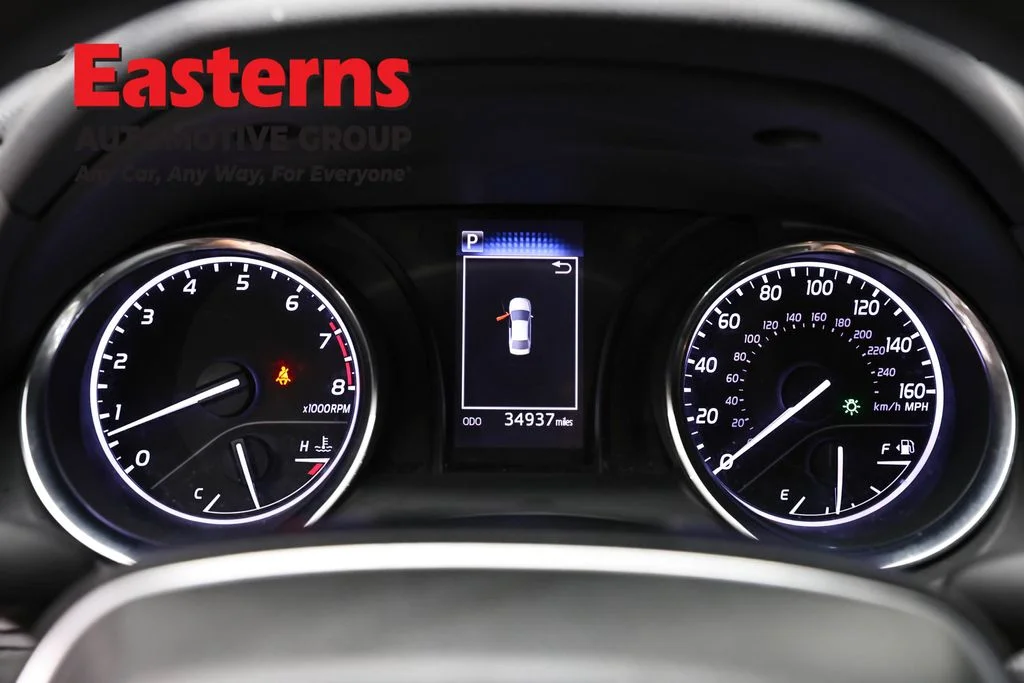 Used 2019 Gray Toyota LE image 17