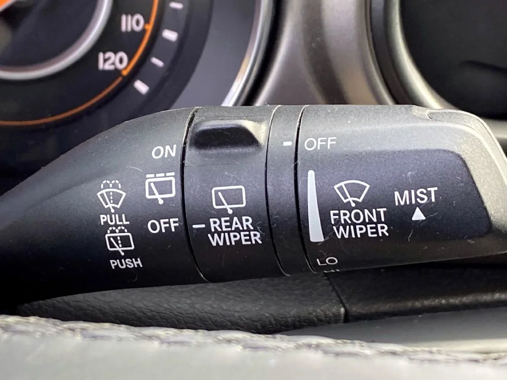 Used 2019 Gray Clearcoat Jeep Sport S image 21