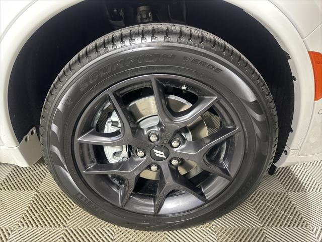 New 2026 White Knuckle Clear-Coat Exterior Paint Dodge GT PREMIUM image 30