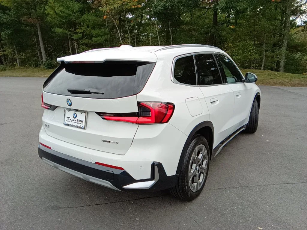 Certified Used 2023 White BMW xDrive28i image 10
