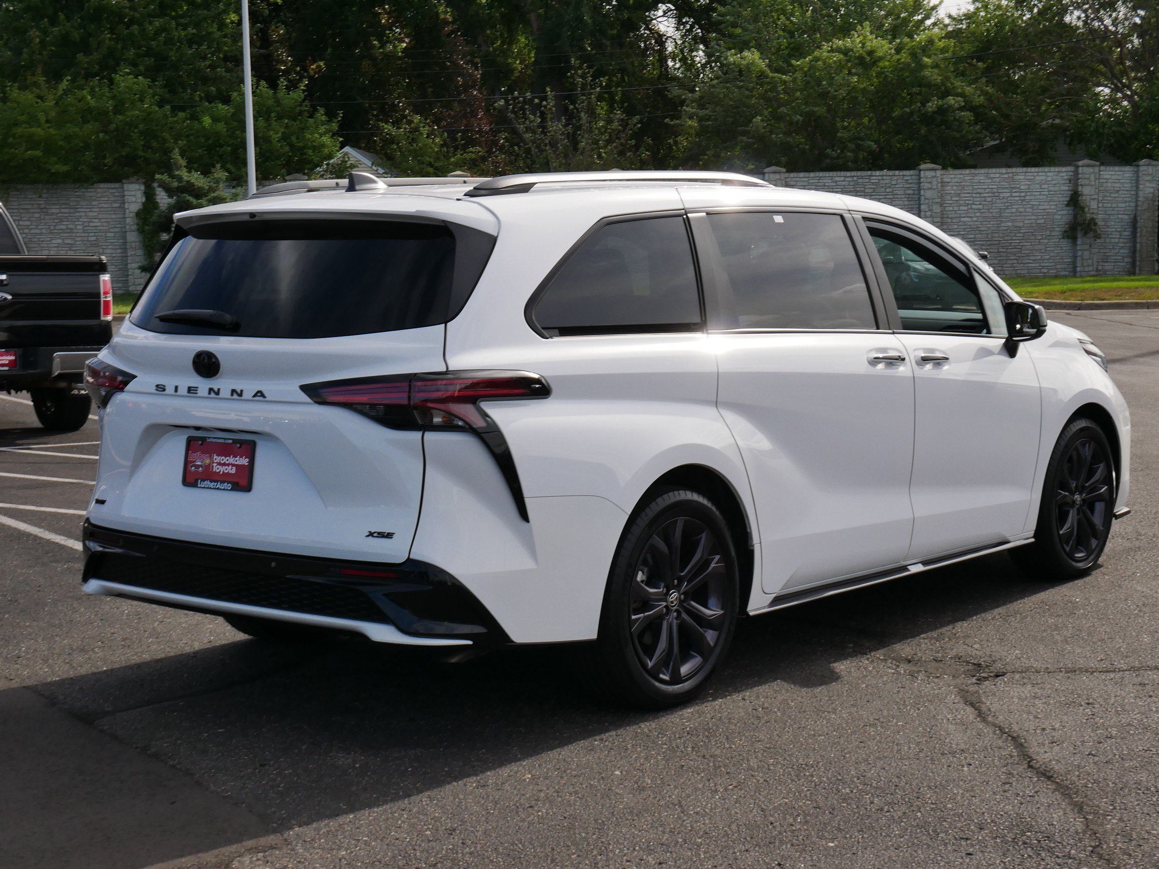 Certified Used 2026 Ice Cap Toyota XSE image 7