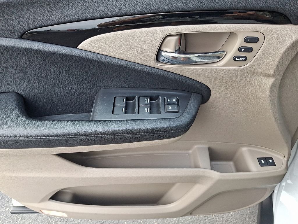 2020 Honda Pilot Touring - Photo 15