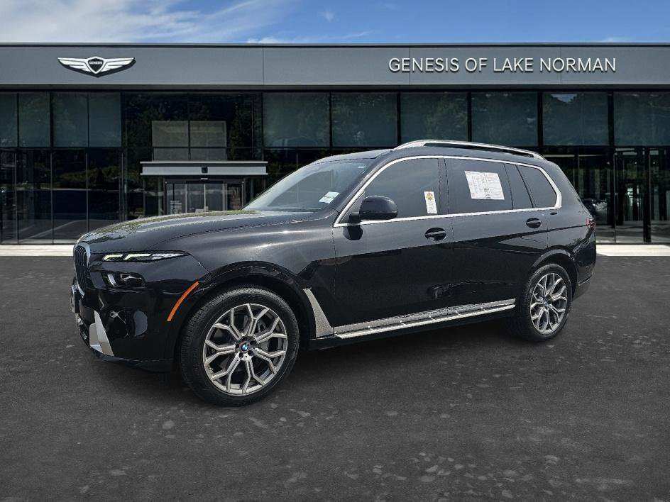 2025 BMW X7 xDrive40i's photo