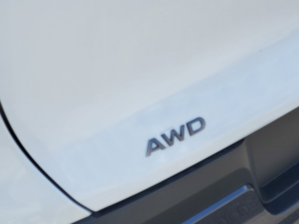 New 2026 Everest White Pearl Tricoat Nissan SL image 12