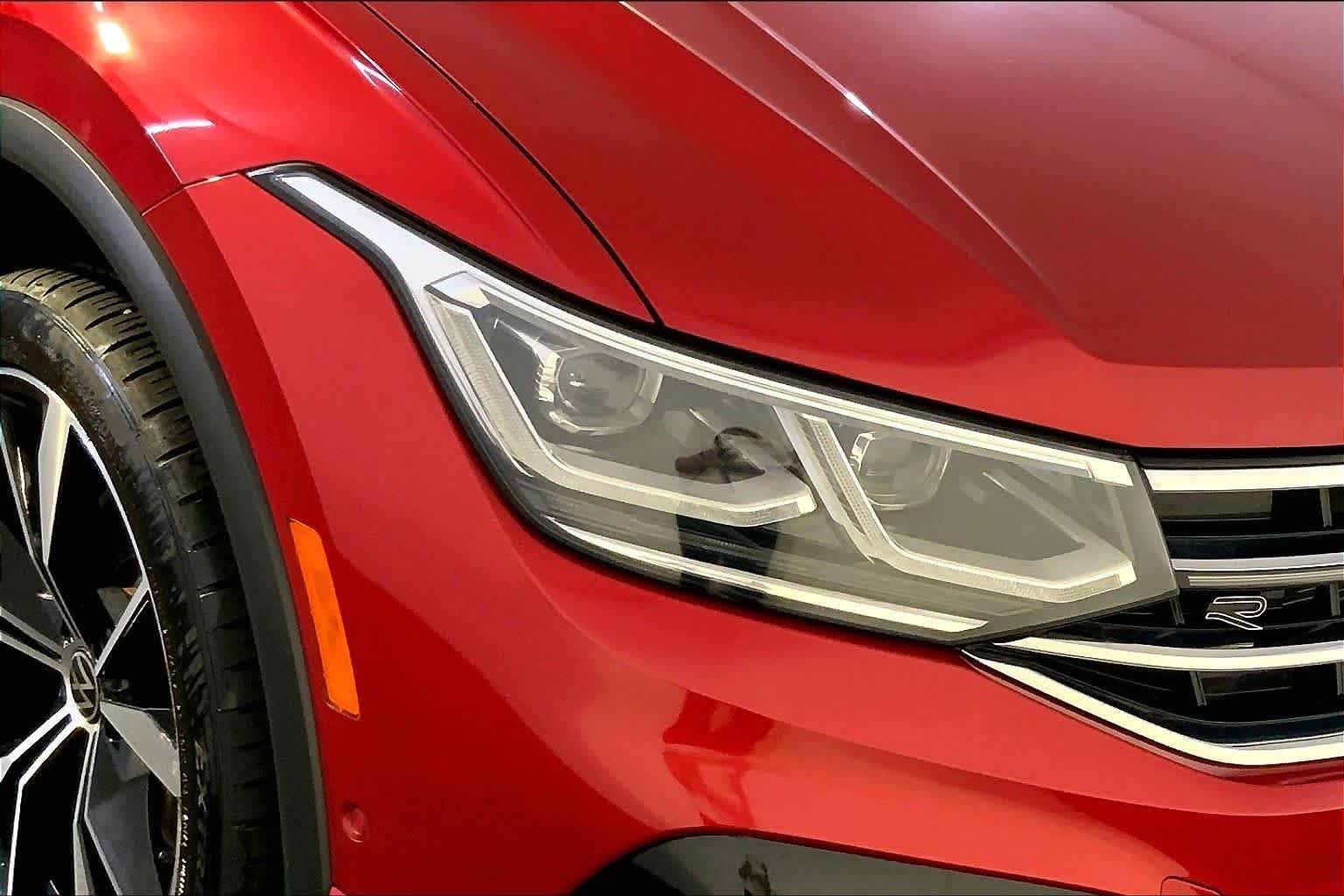 Used 2024 Kings Red Metallic Volkswagen SEL R-Line image 27