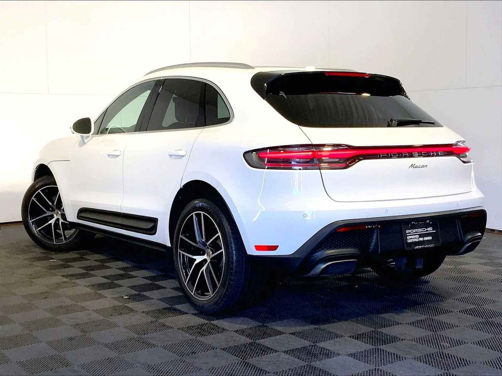 Certified Used 2024 White Porsche  image 3