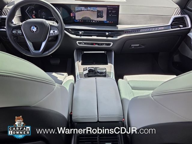 Used 2025 Blue BMW sDrive40i image 9