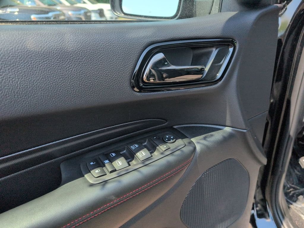 New 2026 Diamond Black Clear-Coat Exterior Paint Dodge GT image 9