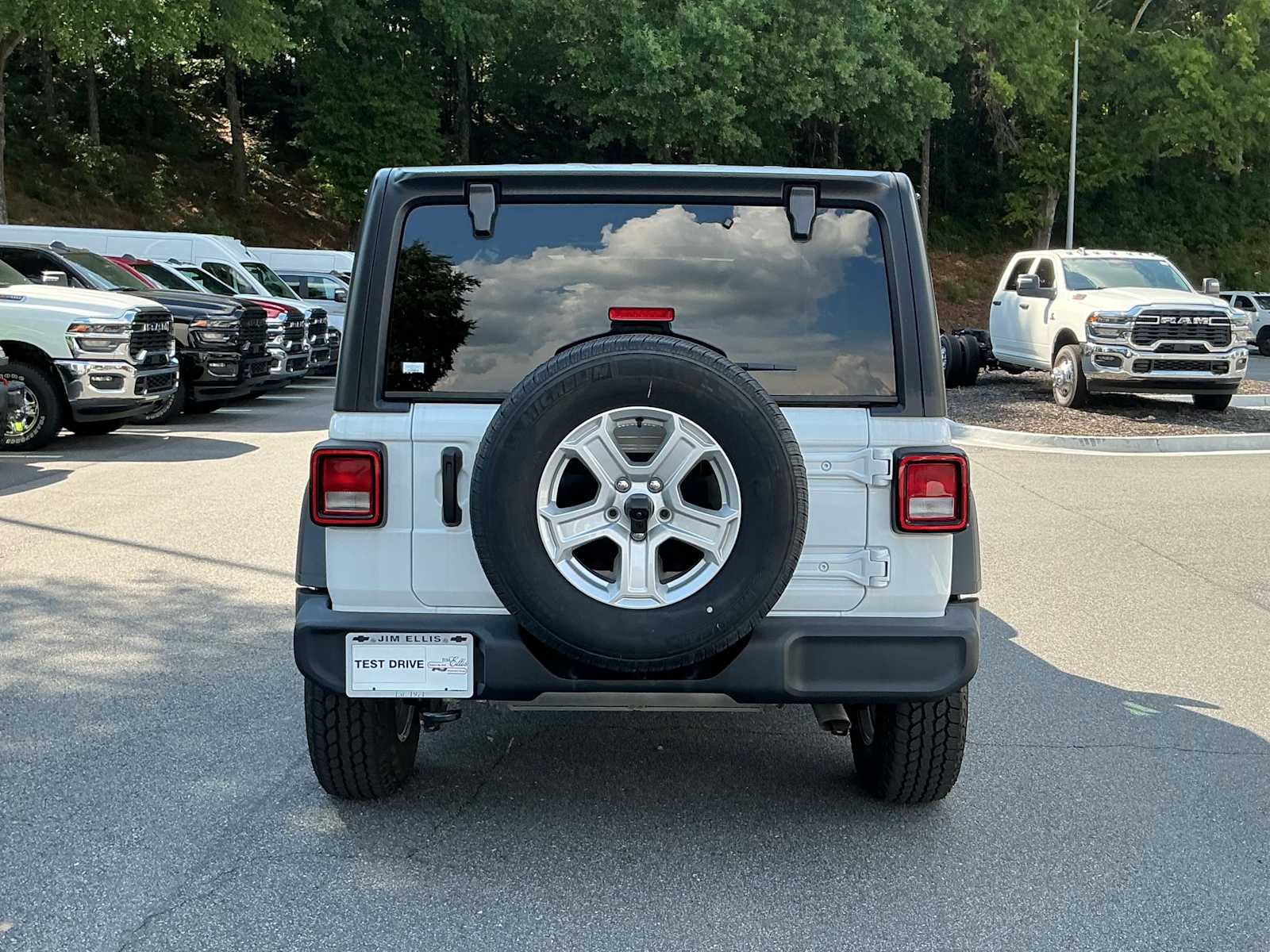 Used 2023 Bright White Clearcoat Jeep Sport S image 4