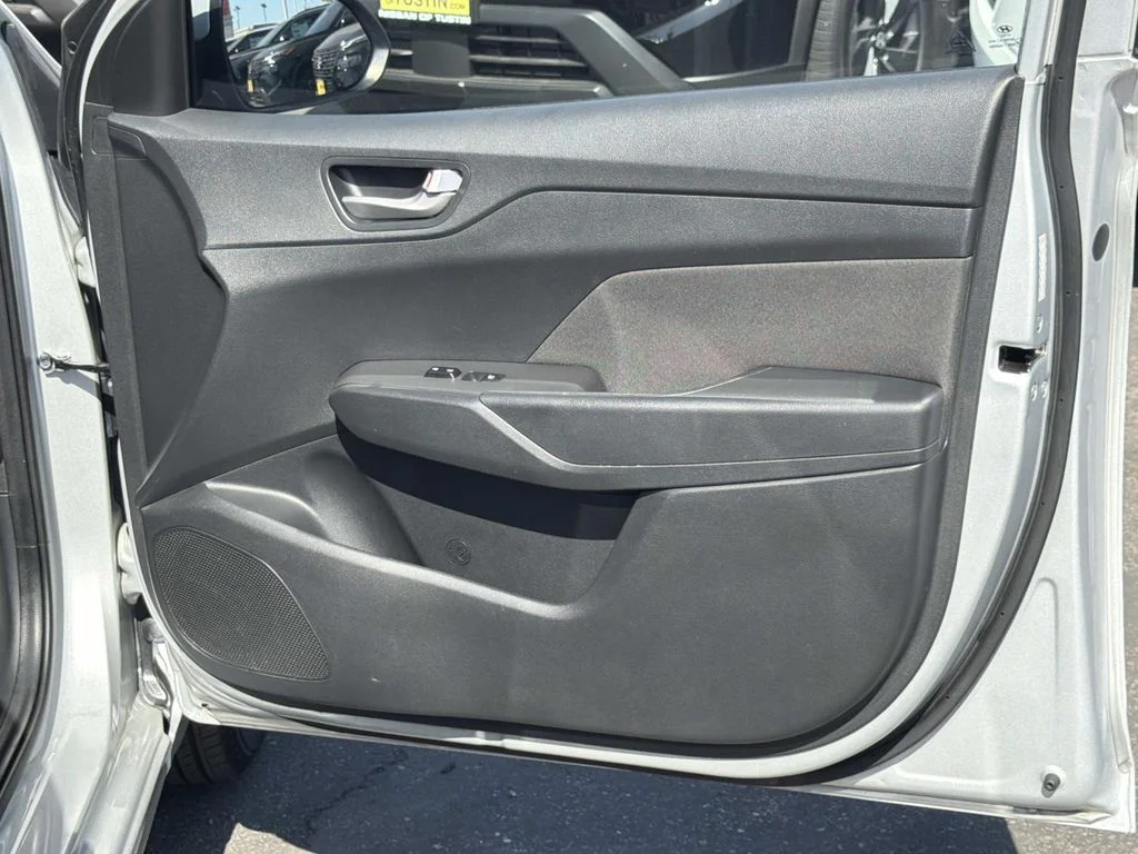 Used 2020 Olympus Silver Hyundai SE image 26