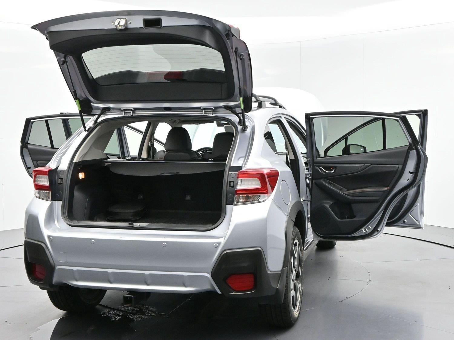 Used 2018 Ice Silver Metallic Subaru Limited image 43